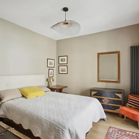 Dans Particulier Le Marais By Weekome Paris